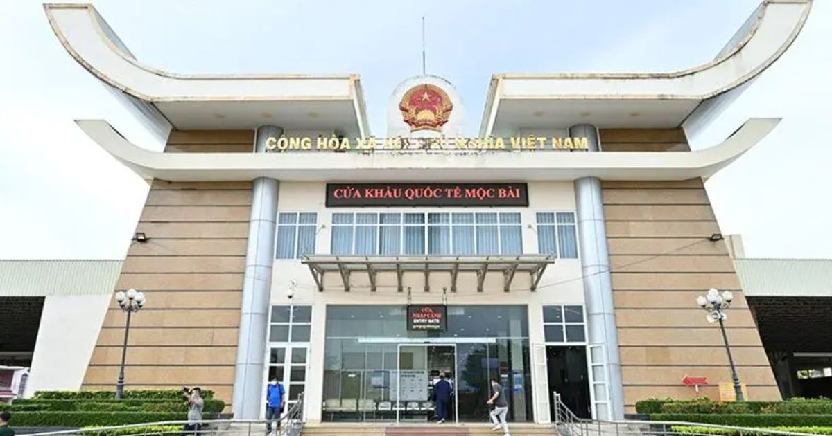 Moc Bai International Border Gate building on the Vietnam side